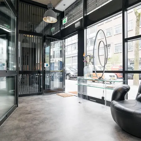 Midtown Duo Deluxe Apartment *